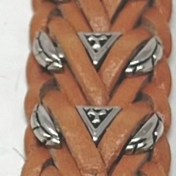 Vintage 1980's Unisex Omega Western Belt Size‎ L Braided Leather Metal Accents - Picture 2 of 10